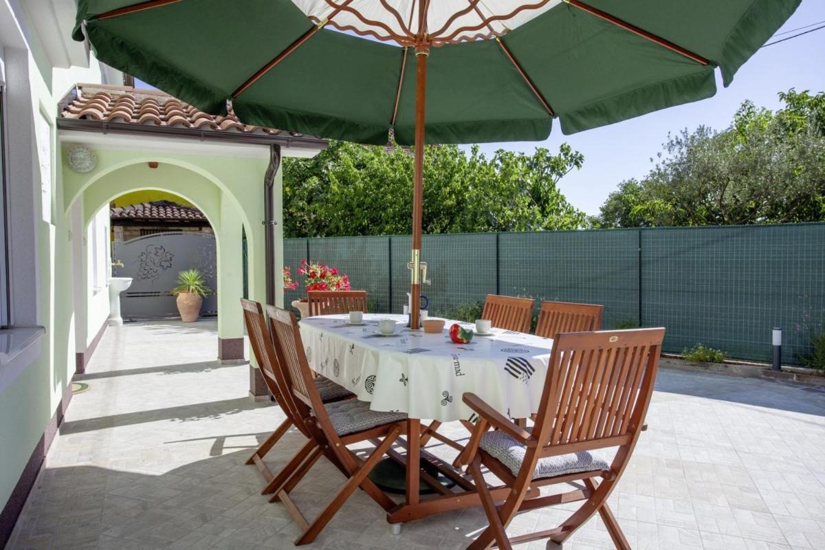 Dom wakacyjny Pokrajac In Rovinjsko Selo - Haus Fuer 4-5 Personen Rovinj