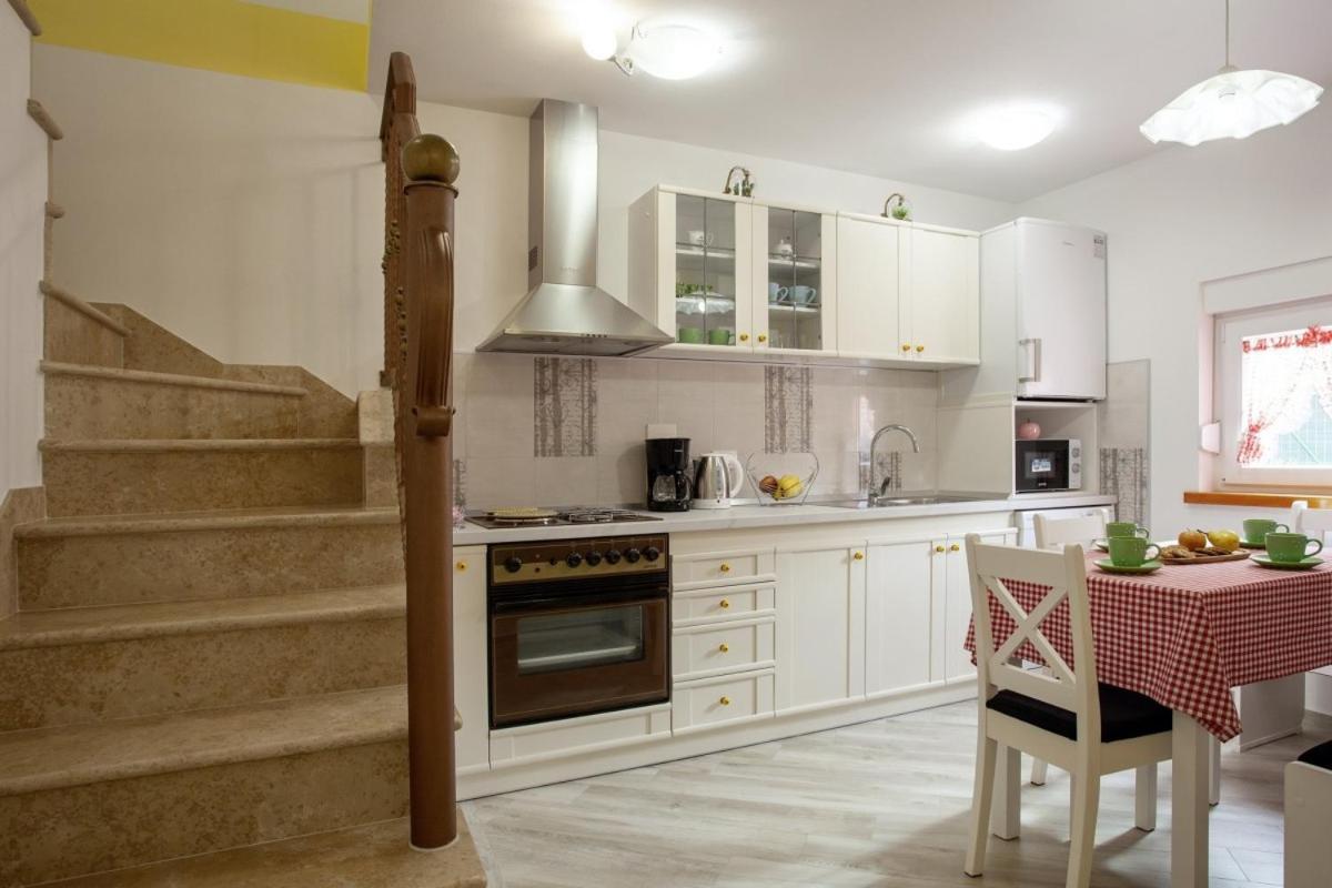 Pokrajac In Rovinjsko Selo - Haus Fuer 4-5 Personen *