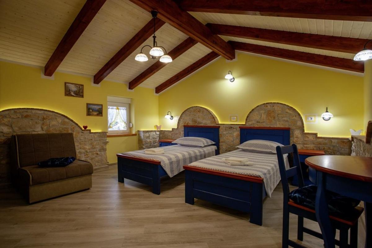 Pokrajac In Rovinjsko Selo - Haus Fuer 4-5 Personen Rovinj
