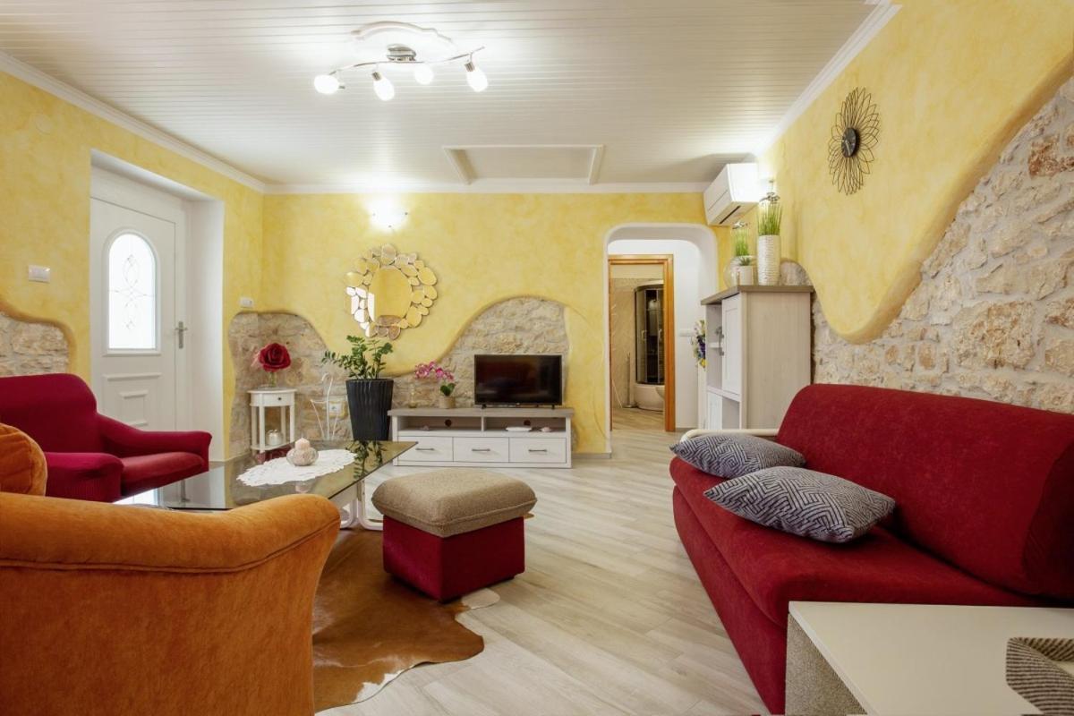 Pokrajac In Rovinjsko Selo - Haus Fuer 4-5 Personen Rovinj