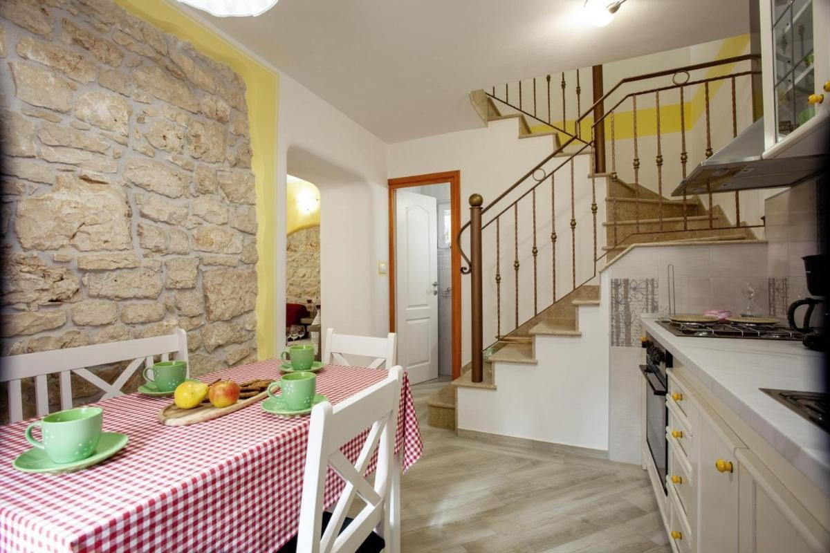 Pokrajac In Rovinjsko Selo - Haus Fuer 4-5 Personen Vikendica Rovinj